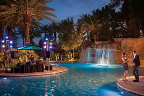 Seasonal outdoor pool, open 9:00 AM to 6:00 PM, cabanas (surcharge)