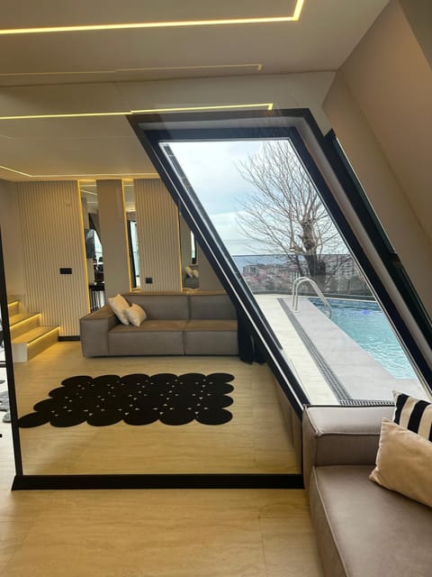Luxury Villa, 2 Bedrooms, Private Pool, Sea View | Hypo-allergenic bedding, minibar, free WiFi, bed sheets