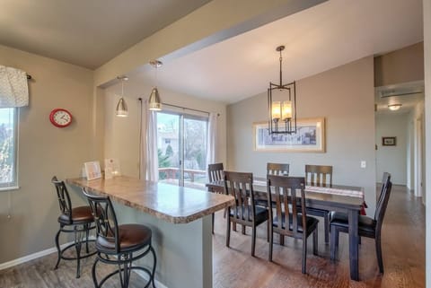House (3 Bedrooms) | Private kitchen | Full-size fridge, oven, coffee/tea maker, toaster