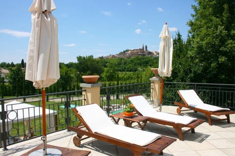 Sundeck