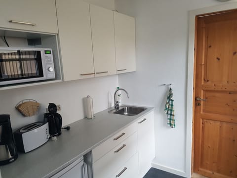 Comfort Studio, Kitchenette | Private kitchenette | Coffee/tea maker