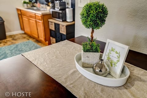 Apartment (1 Bedroom) | 1 bedroom, iron/ironing board, WiFi, bed sheets
