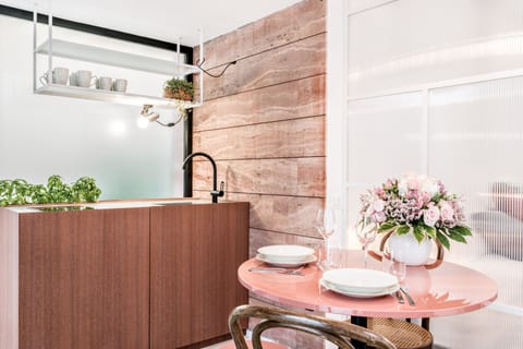 Coffee/tea maker, electric kettle