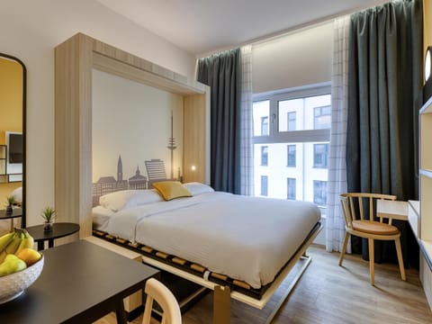 Studio (for 2 persons) | Hypo-allergenic bedding, minibar, desk, laptop workspace