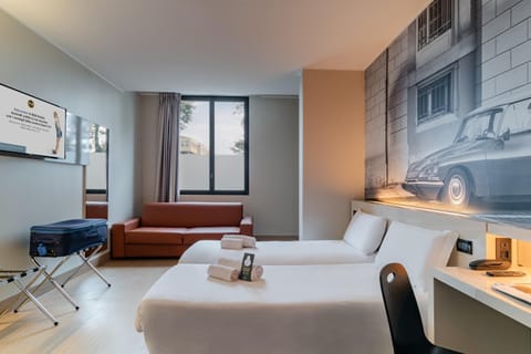 Twin Room, Non Smoking | Interior