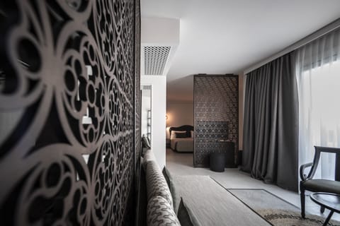 Luxury Room | Hypo-allergenic bedding, minibar, in-room safe, blackout drapes