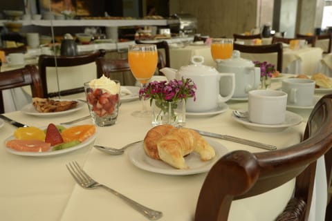 Daily buffet breakfast for a fee