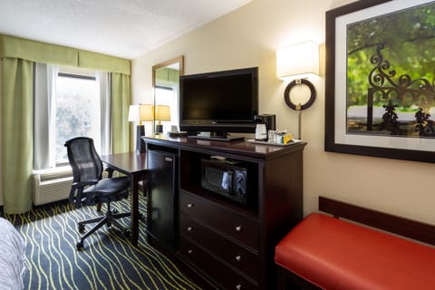 Egyptian cotton sheets, premium bedding, down comforters, in-room safe