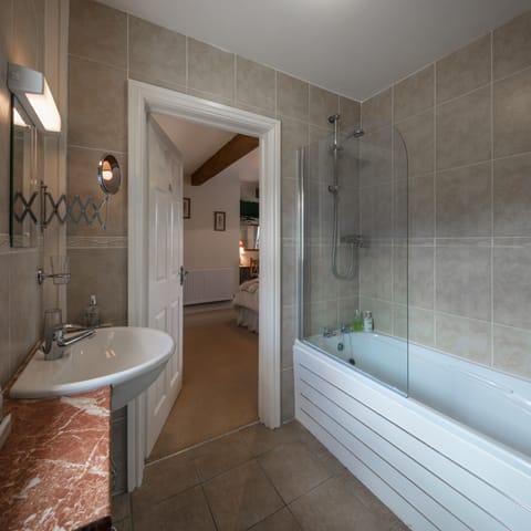 Standard Double or Twin Room, Ensuite, Ground Floor | Bathroom | Shower, hair dryer, bathrobes, towels