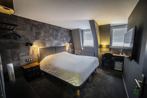 Comfort Double Room | In-room safe, free cribs/infant beds, free WiFi