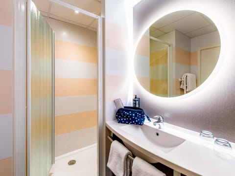 Soundproofing, free cribs/infant beds, free WiFi, bed sheets