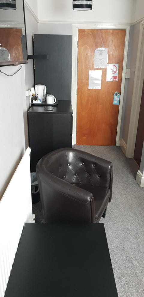 Basic Double Room, Ensuite (Room 1)