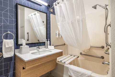 Room, 2 Queen Beds, Accessible, Bathtub | Desk, iron/ironing board, free WiFi, bed sheets