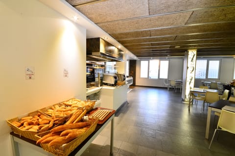 Daily buffet breakfast (EUR 4 per person)