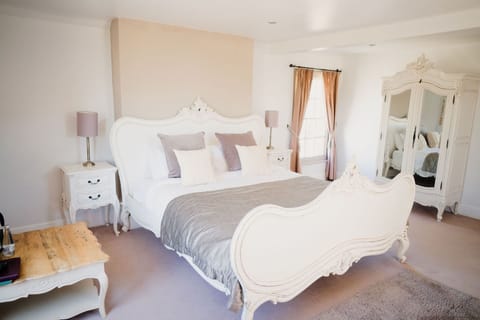 Superior Suite, Ensuite (The Lord's Suite)