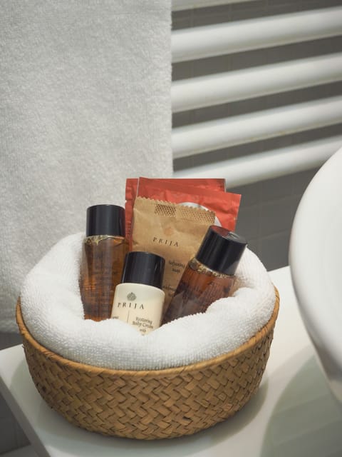 Double Room, 1 Double or 2 Twin Beds, Terrace, Sea View | Bathroom | Rainfall showerhead, hair dryer, towels, soap