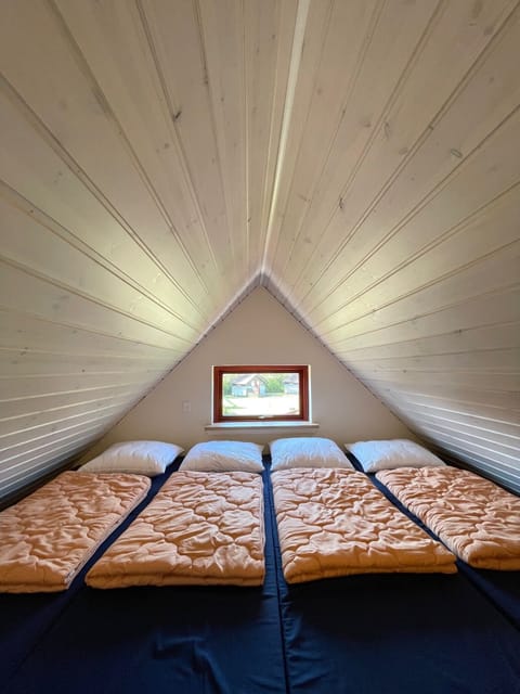 Cottage, (excl. linen) Private Bathroom - 6 people