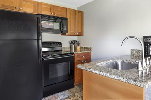 Microwave, coffee/tea maker