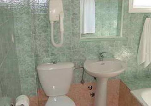 Free toiletries, hair dryer, towels, toilet paper