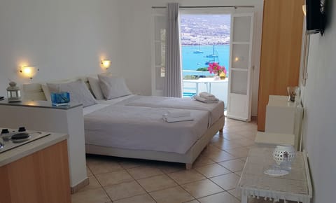 Deluxe Studio, Sea View (1st floor, 2 adults) | In-room safe, soundproofing, free WiFi