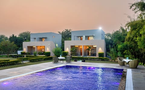 Deluxe Double Room | Living area
