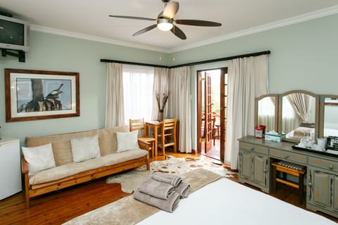 Superior Double or Twin Room | Minibar, in-room safe, desk, free WiFi