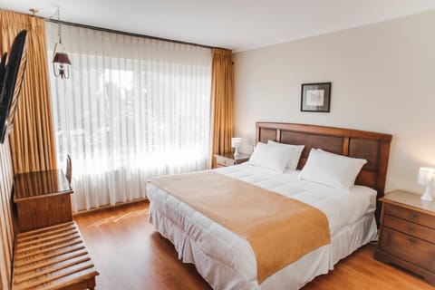 Superior Double Room, 1 King Bed | 1 bedroom, premium bedding, down comforters, Select Comfort beds