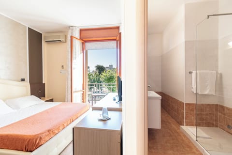 Superior Double Room, 1 Double or 2 Twin Beds, Balcony, Garden View | Minibar, in-room safe, desk, cribs/infant beds