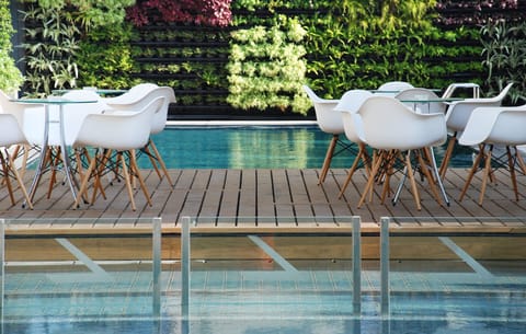 3 outdoor pools, sun loungers
