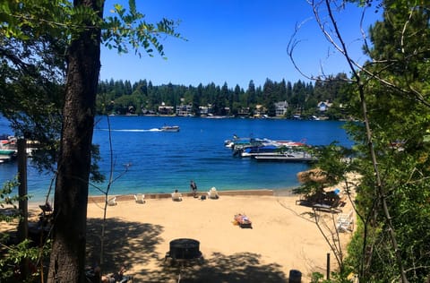 Private beach, beach towels, kayaking