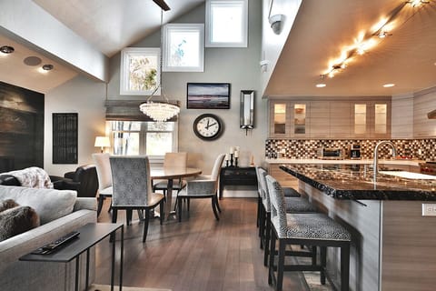 kitchen & dining