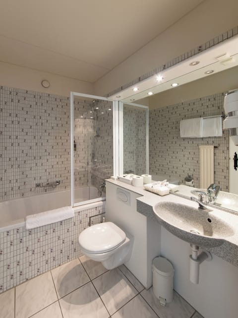 Free toiletries, hair dryer, towels