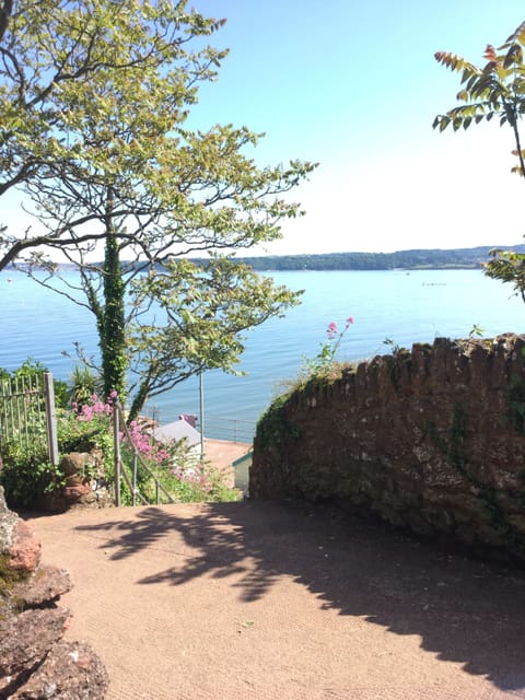 Beach nearby, sun loungers