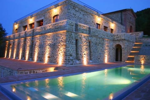 Seasonal outdoor pool, sun loungers