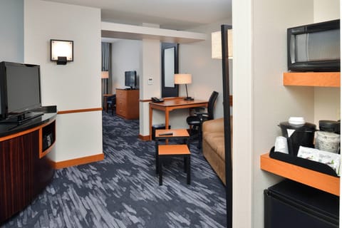 32-inch LCD TV with satellite channels, TV, iPod dock