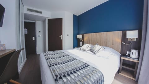 Comfort Double Room | Premium bedding, Select Comfort beds, individually furnished, desk