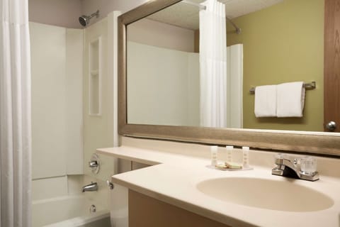 Free toiletries, towels