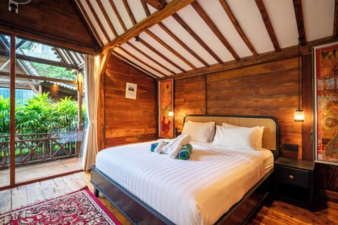 River Wooden House | Minibar, in-room safe, free WiFi, bed sheets