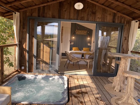 Romantic Cabin Cocooning Private Spa (Honey and Cotton Cabin) | Terrace/patio
