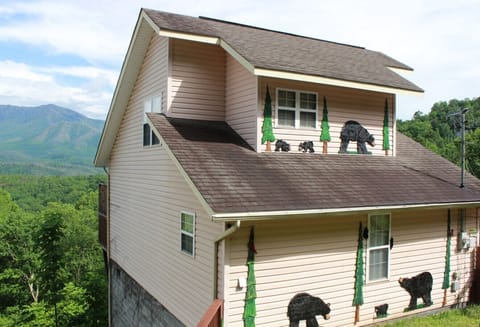 Welcome to Heavenly View — Smoky Mountain hideaway