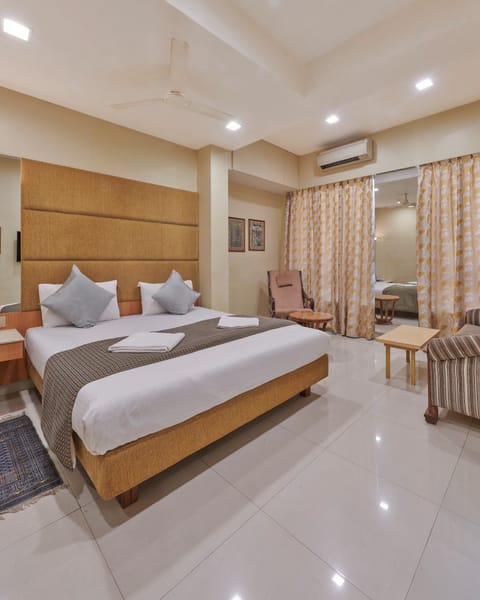 Deluxe Room | In-room safe, free WiFi, bed sheets