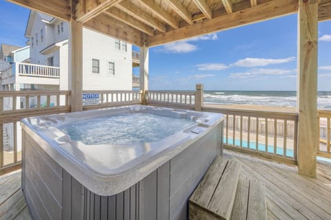 Surf or Sound Realty - 912 - Redemption - Hot Tub