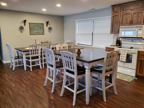 Open Dining area with lots of seating, to enjoy eating or playing games!