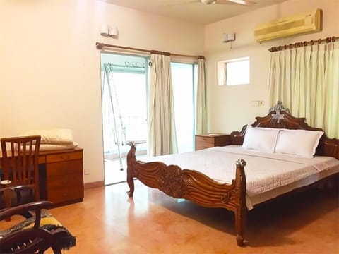 Deluxe Double Room | Individually decorated, individually furnished, desk, soundproofing