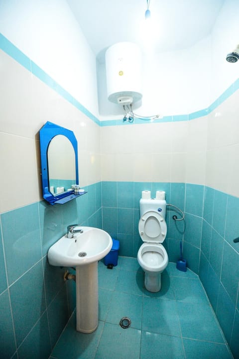 Free toiletries, towels, soap, toilet paper