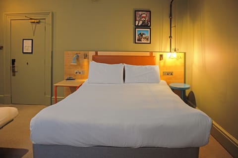 In-room safe, desk, iron/ironing board, free WiFi