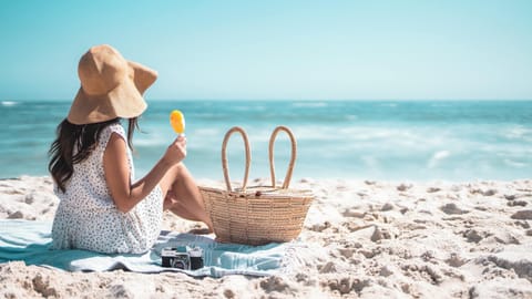 Beach nearby, white sand, beach towels, beach massages