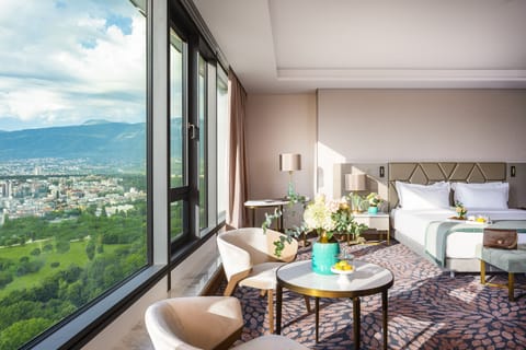 Egyptian cotton sheets, premium bedding, in-room safe, blackout drapes