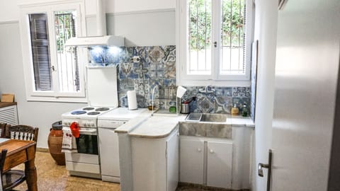 Apartment, 2 Bedrooms | Private kitchen | Full-size fridge, microwave, oven, stovetop