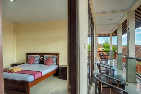 Standard Room | In-room safe, desk, free WiFi, bed sheets